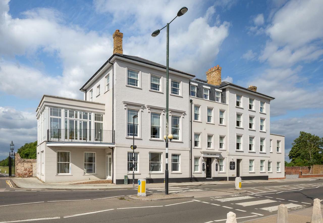 The Lion Gate Apartments East Molesey Zewnętrze zdjęcie